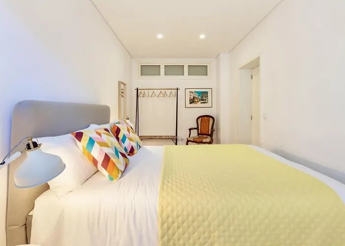 迪思 - 波尔图剧院公寓 * 波尔图