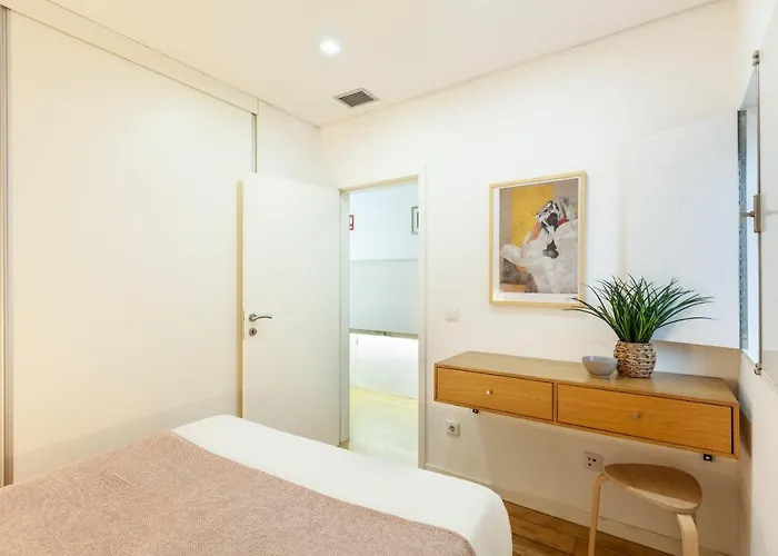 迪思 - 波尔图剧院公寓 公寓 *